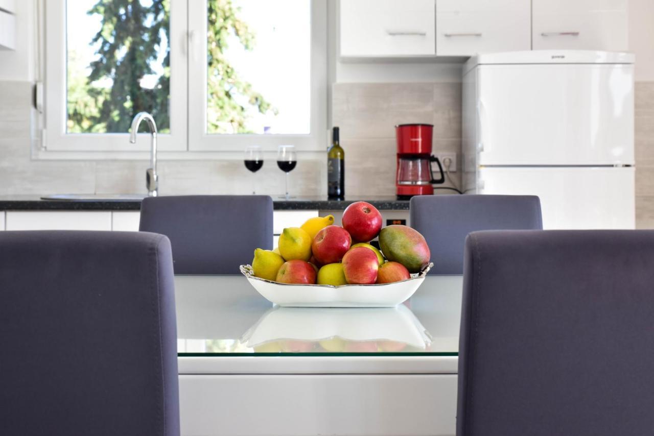 Apartment Deluxe Villa Carlotta ซาดาร์ ภายนอก รูปภาพ