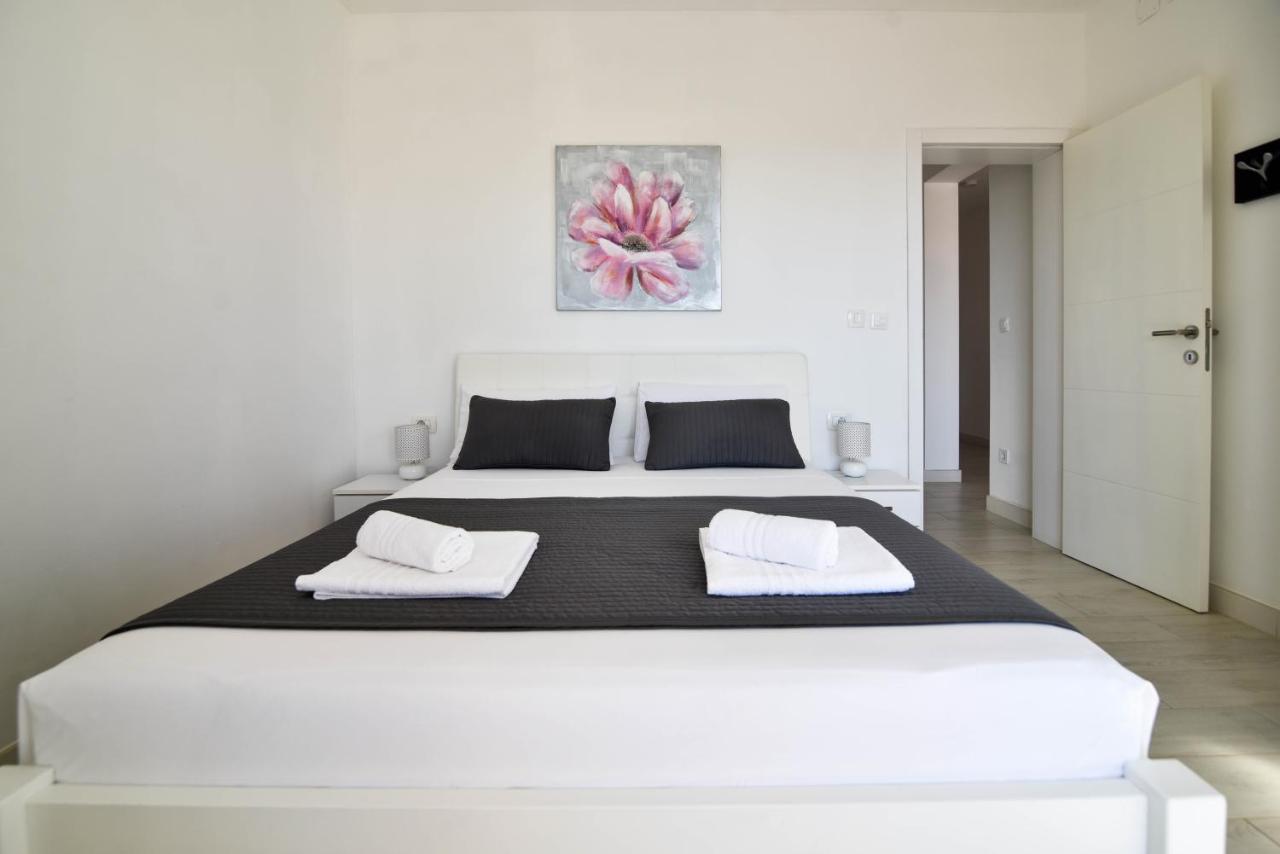 Apartment Deluxe Villa Carlotta ซาดาร์ ภายนอก รูปภาพ