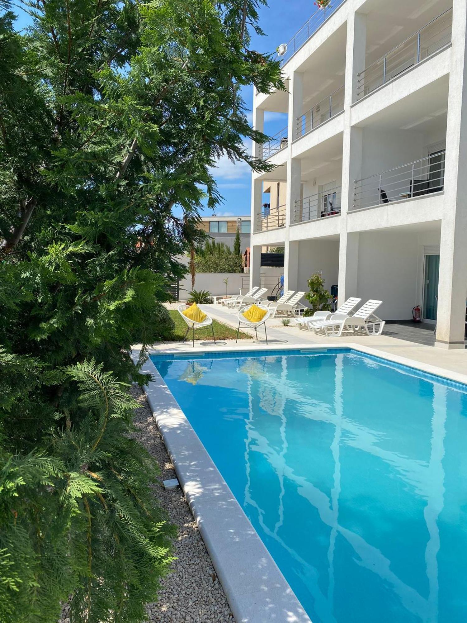 Apartment Deluxe Villa Carlotta ซาดาร์ ภายนอก รูปภาพ
