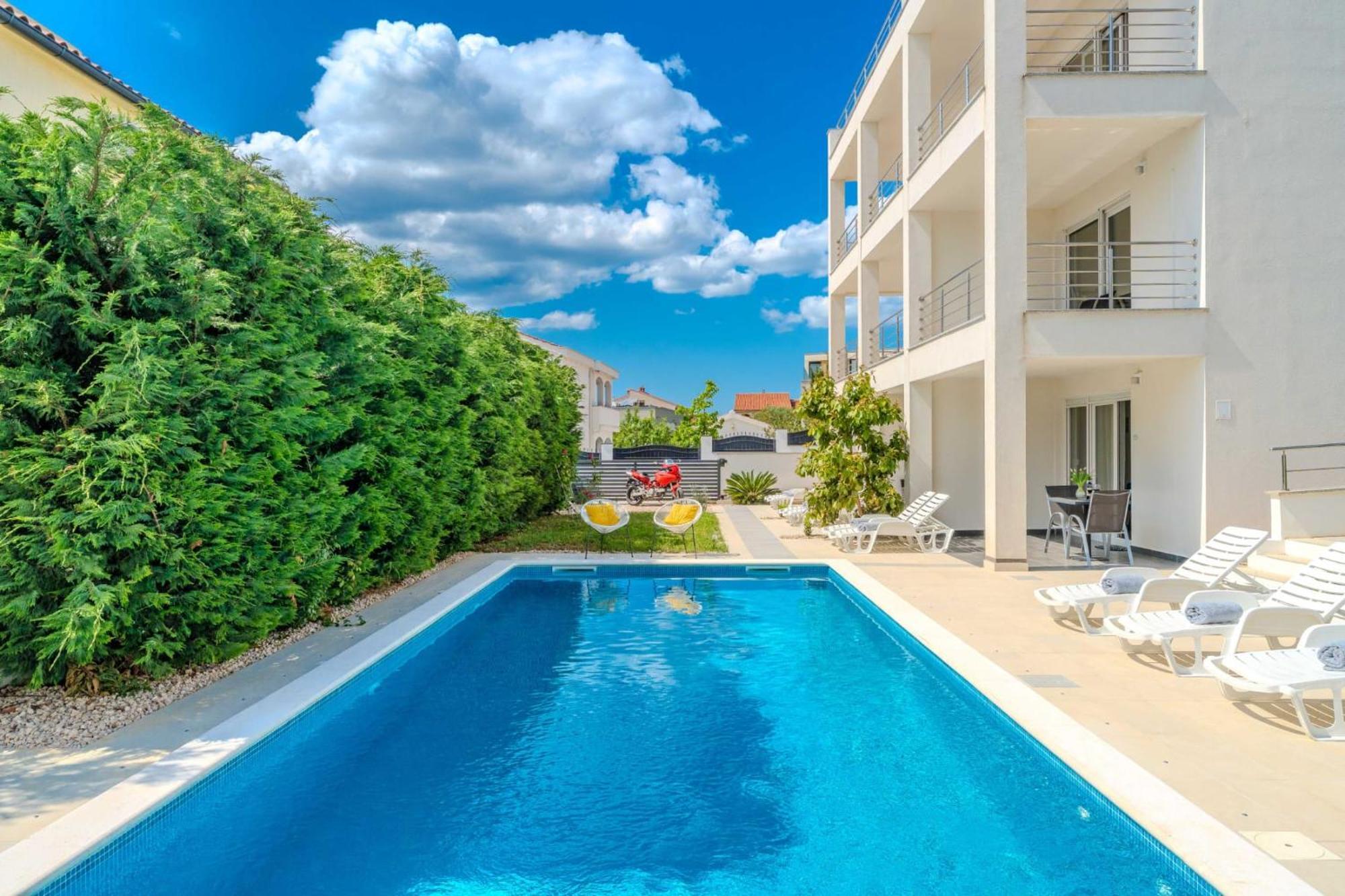 Apartment Deluxe Villa Carlotta ซาดาร์ ภายนอก รูปภาพ