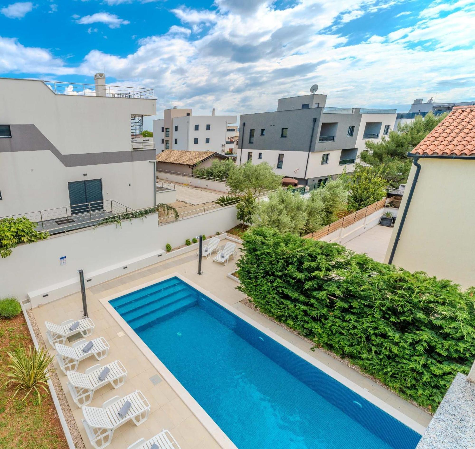 Apartment Deluxe Villa Carlotta ซาดาร์ ภายนอก รูปภาพ